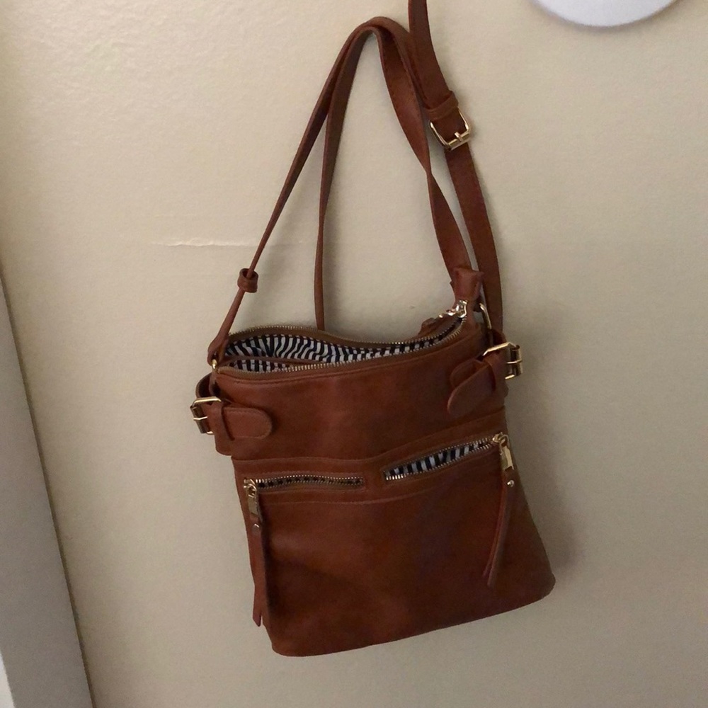 Crossbody purse